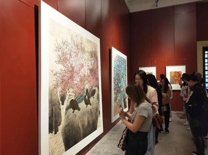 Yunnan Fine Art Museum,movable partition